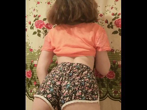 ❤️ Keçika ciwan a seksî li ber kamerayê kurtanên xwe ji xwe dike Vîdyoyê porno li porno ku.vlad-massage-salon.ru ❌❤