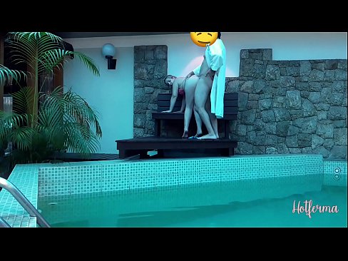 ❤️ Boss xizmetkarê vedixwîne hewzê, lê nikarî li ber germiyekê bisekine Vîdyoyê porno li porno ku.vlad-massage-salon.ru ❌❤