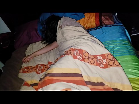 ❤️ Stepson dema ku di xew de ye, xatirê dayika xwe ya ciwan dike. Vîdyoyê porno li porno ku.vlad-massage-salon.ru ❌❤